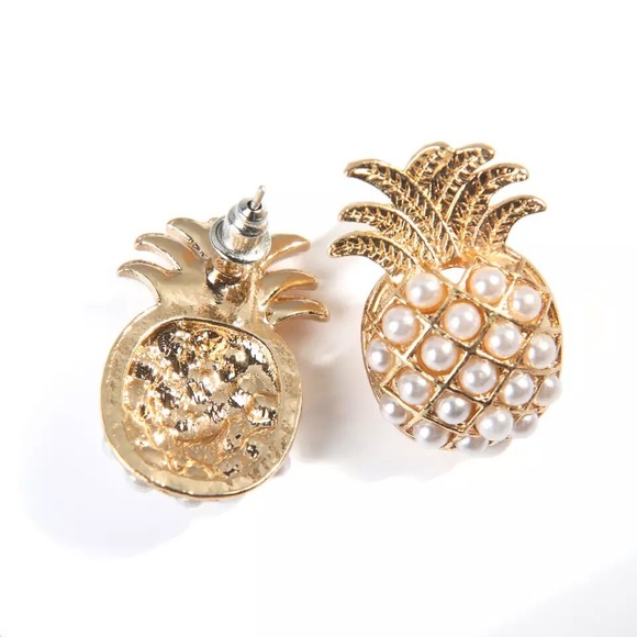 'Make the Cut' Pineapple Pearl Bead Accent Earring - Picture 5 of 8